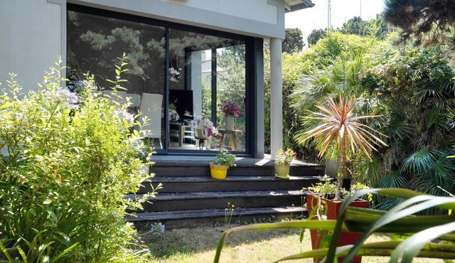 Holiday Home 'Aux Jolis Bambous, Garden' with Private Terrace and Garden