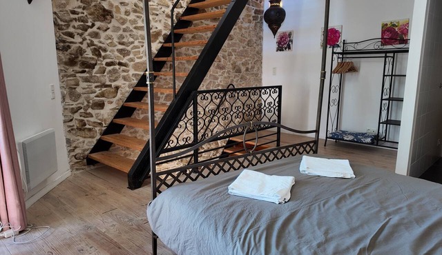Holiday Home 'Domaine De Bellac - 32 Guests' with Private Pool, Terrace and Wi-Fi