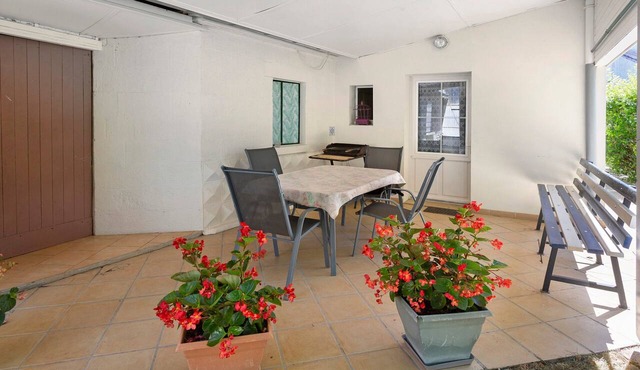 Holiday Home 'Le Marronnier D'Armandine' with Private Terrace, Private Garden and Wi-Fi