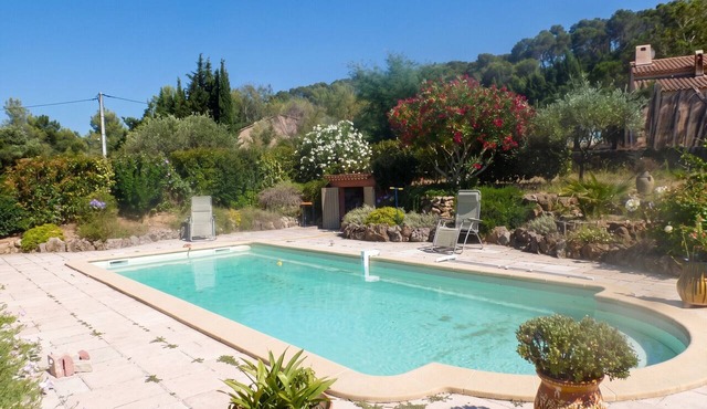 Homerez - Studio in Pierrefeu-du-Var