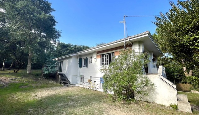 HOSSEGOR. Villa GINKI between lake and ocean for 11 persons