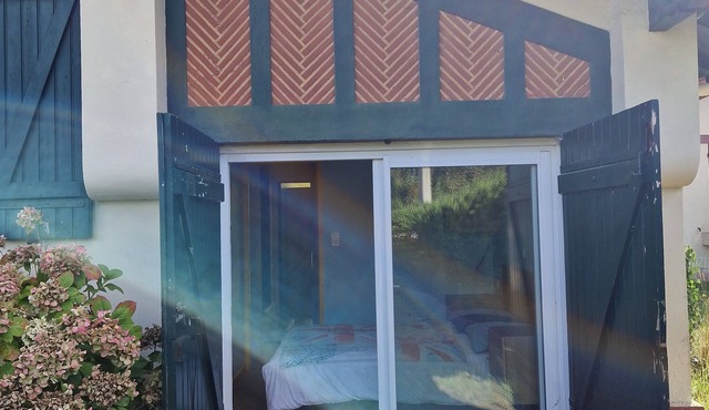 House for 10, 5 min from the beach - Ideal for families & friends
