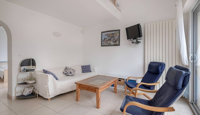 House for 6 with garden, 300 m from the beach