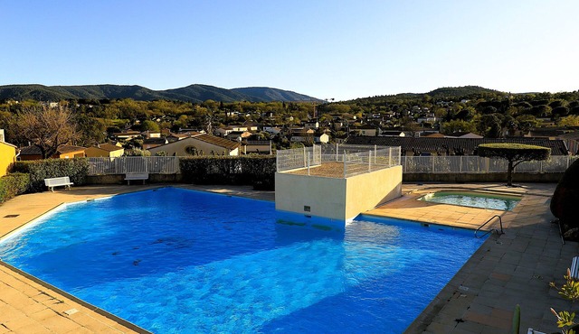 House with beautiful pool on the Côte d'Azur