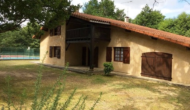 House with pool, pets allowed - 11 guests