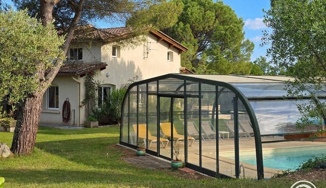 House with pool, pets allowed - 12 guests
