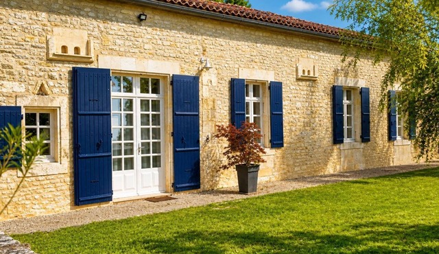 Ideal for families, couples and relaxing holidays, swimming pool, quiet, authentic.