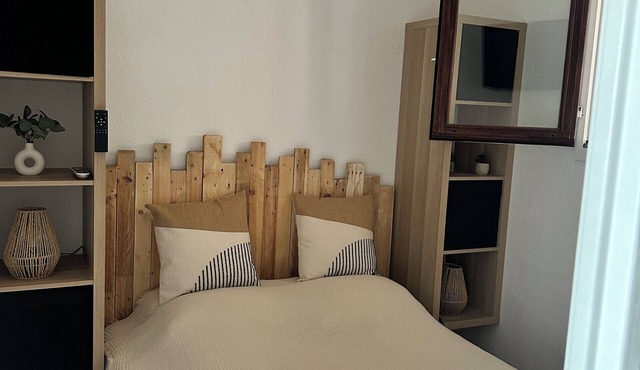 In private residence les jardins d'alizarines with swimming pool close to sea shops