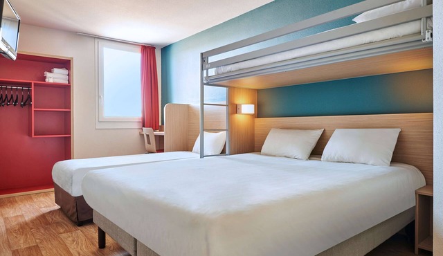 Kyriad Direct Mont De Marsan - St Avit