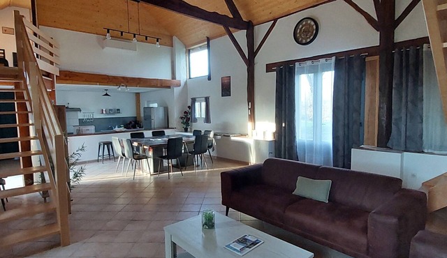 La Grange, a spacious vacation rental 10 minutes from Sarlat