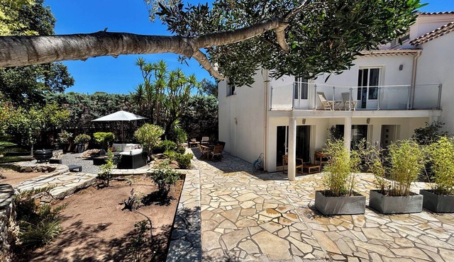 "Les Alizés" Villa, Garden Side, Near the Beach