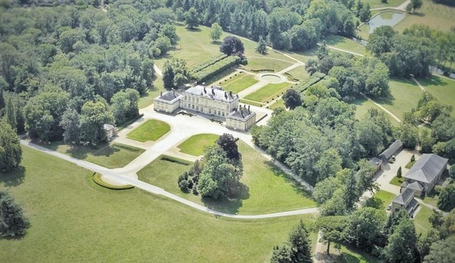 Les dépendances du château de Craon