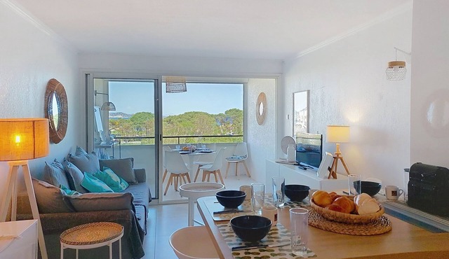 Les Marines de Gassin by Interhome