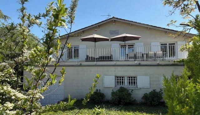 Les Plantes: Entire House Rental