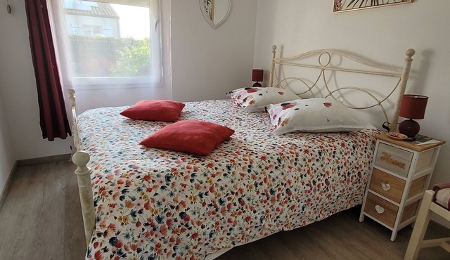 "Les Sorbiers" Rose Room 30' Beaches