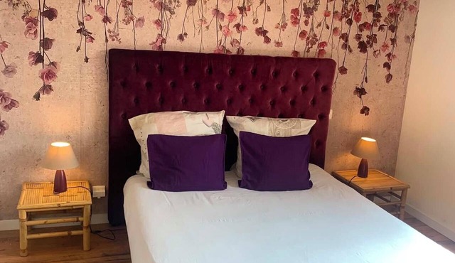 Love" guest room