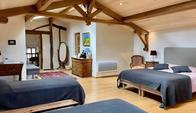 Lukugaraia Guest Room with Mountain View, Private Garden and Wi-Fi