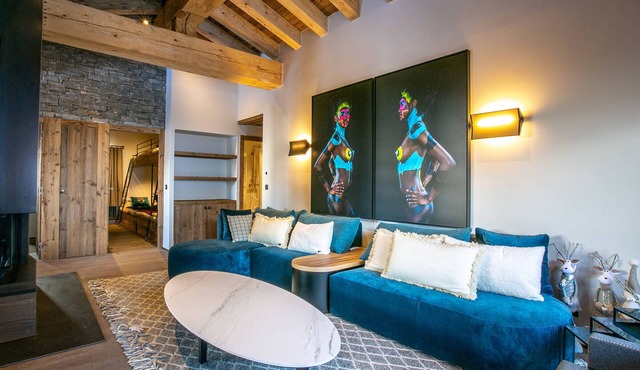 Luxurious attic apartment close to slopes - 10 people