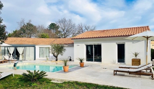 Luxury house + outbuilding with all comforts