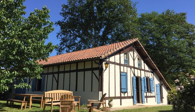 Magnificent traditional Landes house in the heart of a 1 hectare estate