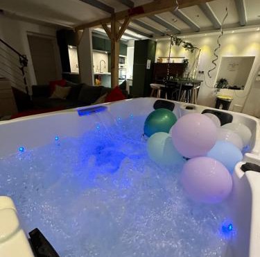 Maison avec jacuzzi