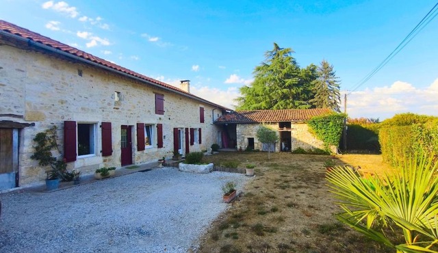 Maison de vacances 11pers, piscine, Vouzan, Charente
