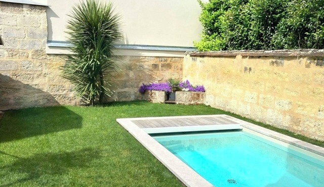 Maison familiale centre-ville - piscine chauffée