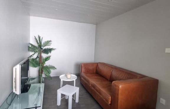 Maison mitoyenne avec petit jardinet