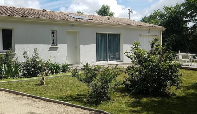 Maison neuve toute équipée avec terrasses,barbecue, terrain arboré clos au calme