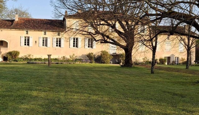 Marie's Home. A 17th-century mansion, renovated and modernized, with 6 ha of grounds