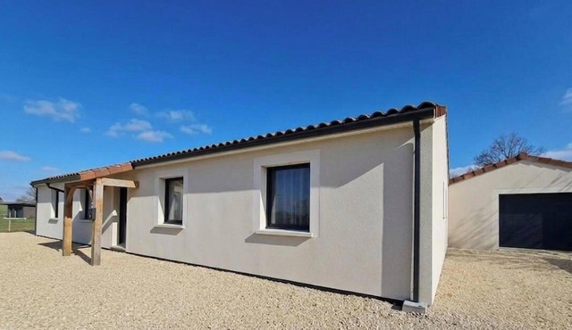 Modern house, parking - discover in Périgord