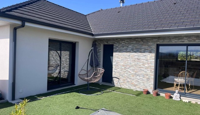 New house with swimming pool 10 minutes from Pau, ideal for relaxing and enjoying.