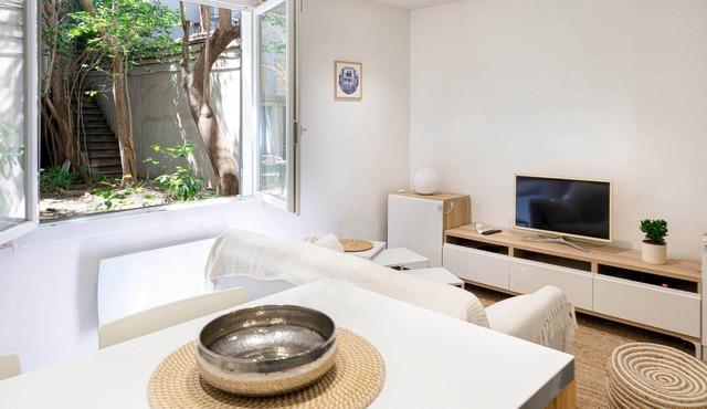 Nice 37 m² with garden in Marseille