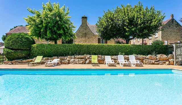 Nice apartment in St. Crépin-et-Carlucet