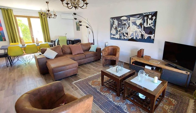 Nice Residence With Garden Near The Beach