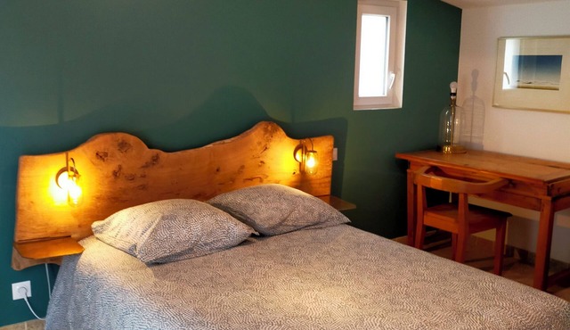 Pmr access to a charming house in an estate near La Rochelle