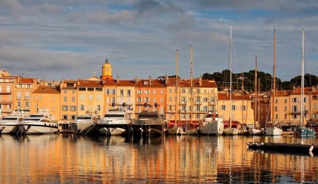 Port of Saint-Tropez, sea view apartment
