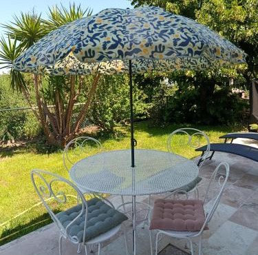 Proche Nice terrasse jardin vue exceptionnelle in La Gaude