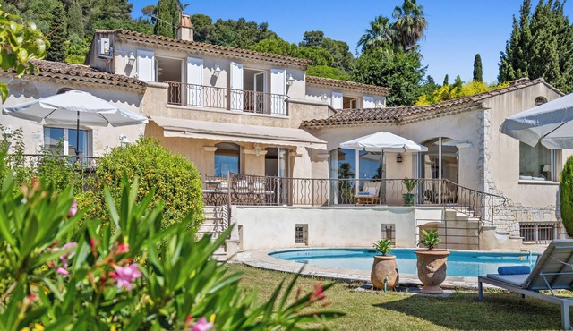 Provençal 5-Bed Family Villa | Private Pool, Sea Views walking 5 min to village