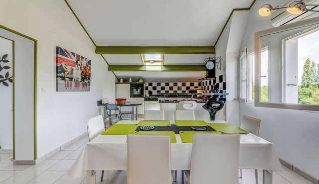Quiet country apartment close to the sea
