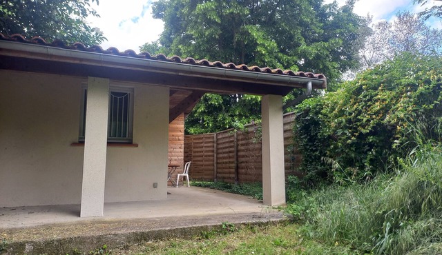 Quiet house with garden