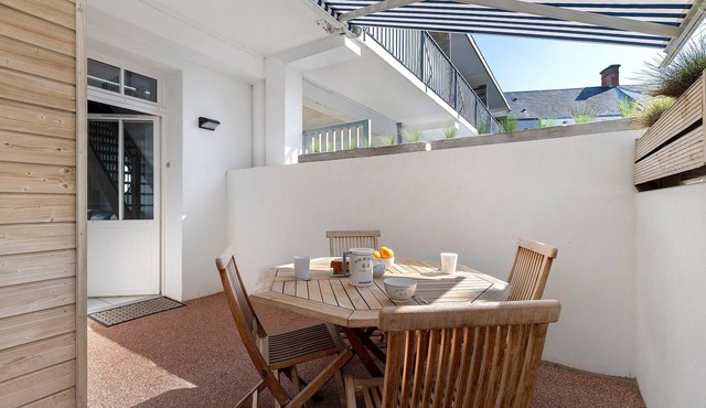 “Résidence de la Plage” Apartment with Private Terrace and Balcony