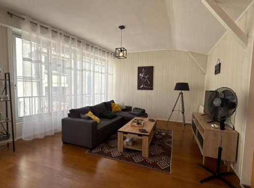 Relais des Arts, très spacieux et lumineux centre ville thouars