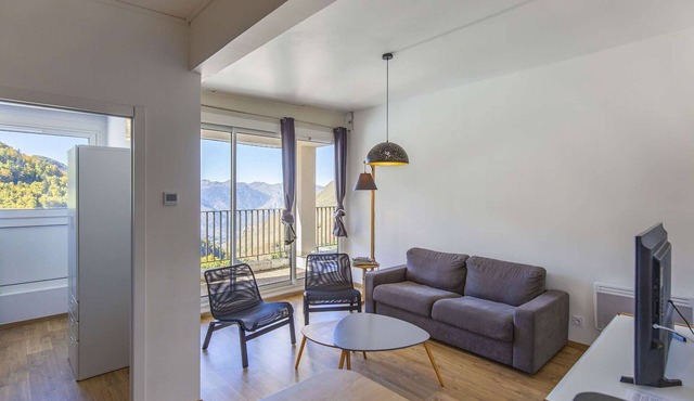 Renovated apartment 8 pers, terrace, ski, wifi