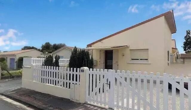 Saint-Palais-sur-Mer – SMALL HOUSE in a quiet area—near the beach and shops