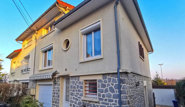 Spacious 140m² House with Garden – 5 Bedrooms – Limoges