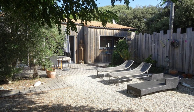 Spacious and bright house 100 meters from the sea