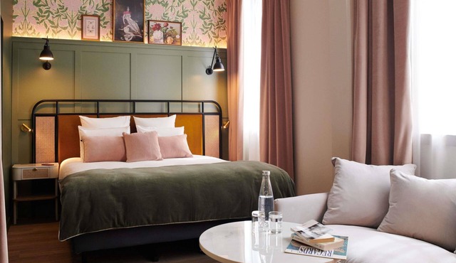 Square Lodge Hotel La Roche Sur Yon - Handwritten Collection