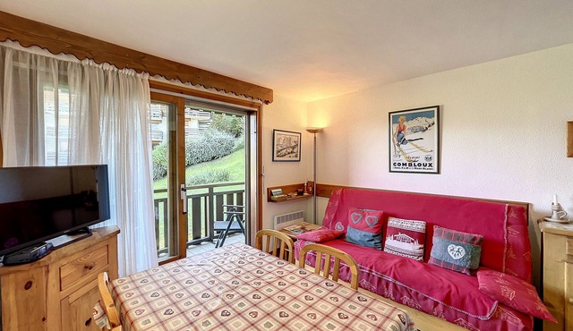 Studio cabin near Combloux center, 4 pax, balcony, parking