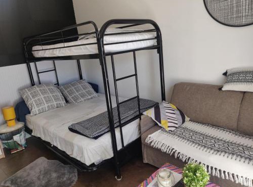 Studio chaleureux sans-visà-vis in Vernon
